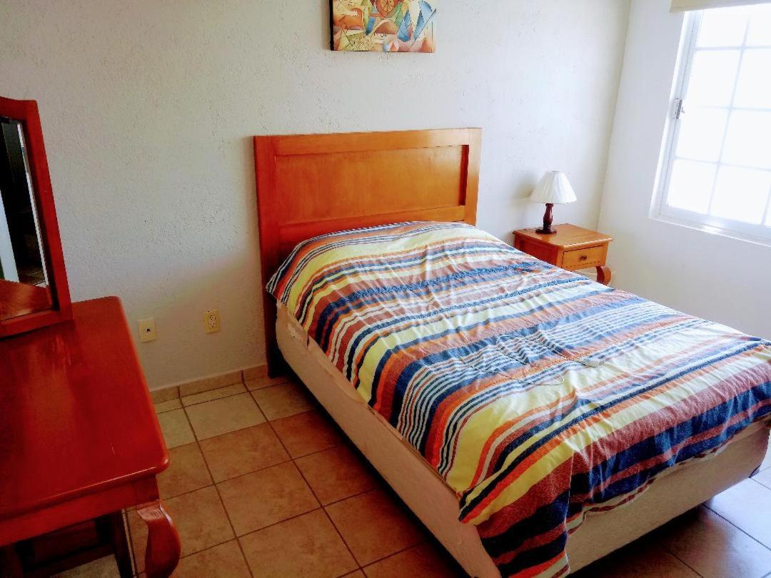 Casa Privada Para Descanso, Se Renta Para 8 Personas Completa Y Tambien Por Habitacion Con Bano Privado Para 2 O 4 Personas Compartiendo Areas Comunes Cuernavaca Exteriör bild